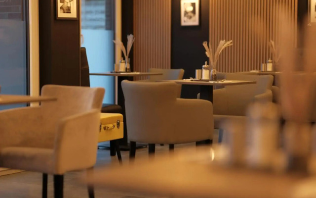 THE ROOMS - Hotel & House