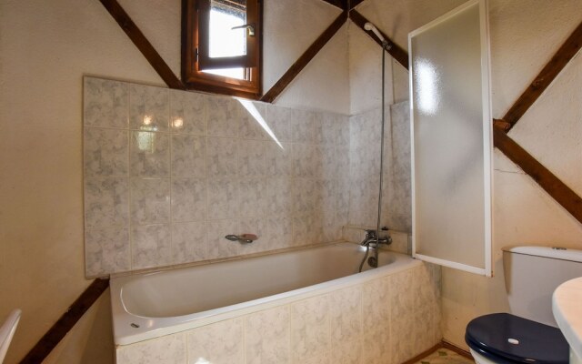 Cozy Holiday Home With Garden in Padirac France