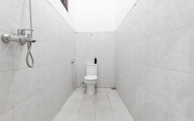 RedDoorz @ Ciliwung Street