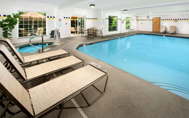 Best Western Plus Vancouver Mall Dr. Hotel & Suites