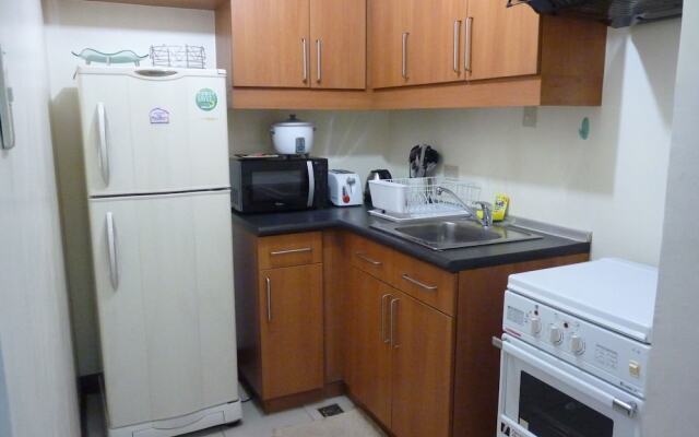 1 Br Robinsons Place Manila Rpr5