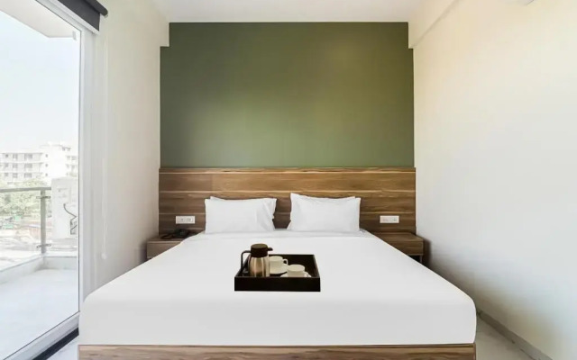 Fabhotel The Pearl Inn