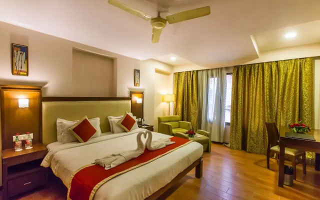 Hotel Golden Manor
