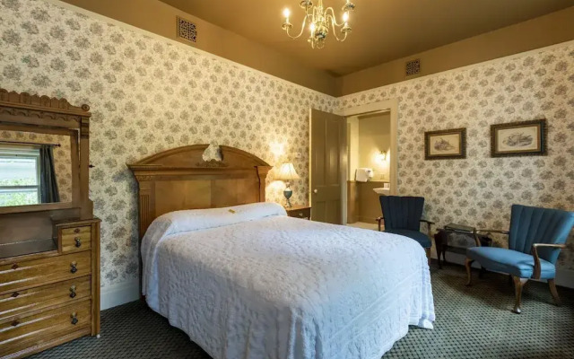 White Springs Manor a Belhurst Property