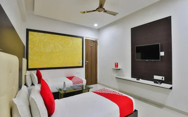 OYO 15862 Infocity Hotel LLP