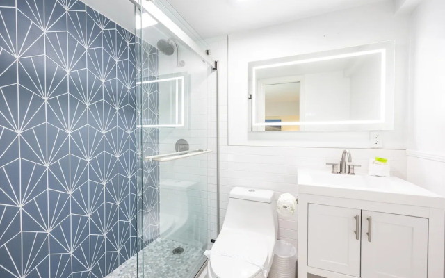 Jamaica Royale Beach View Tower by Beachside Management