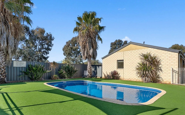 Kennedy Holiday Resort