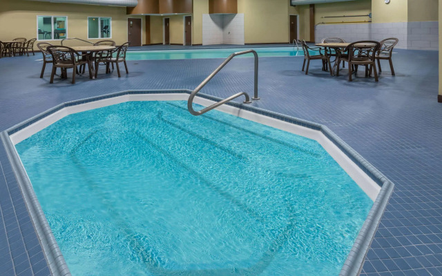 Microtel Inn & Suites by Wyndham Timmins