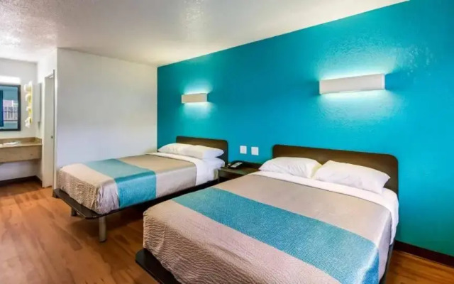 Motel 6 Houston, TX FM 1960 Bammel