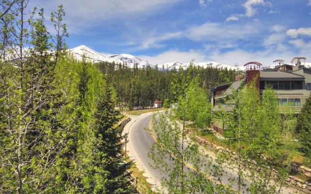 Sawmill 316 2 Br condo by RedAwning