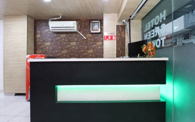 OYO 29059 Hotel Green Tower