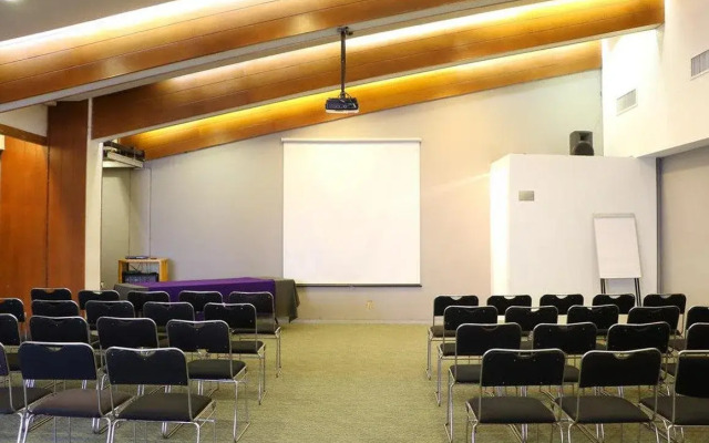 Hotel Horizon and Convention Center