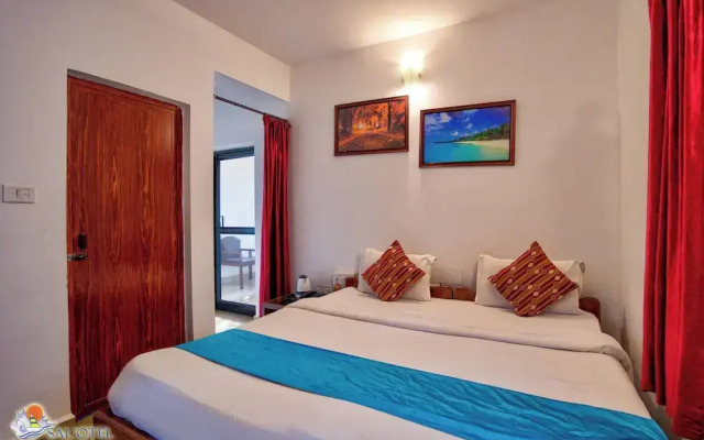 Salotel- near Mae De Deus Church