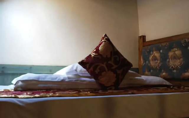 7076 Boutique Inn