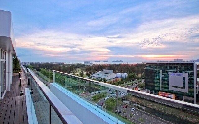 Gorgeous Sunset Downtown B22