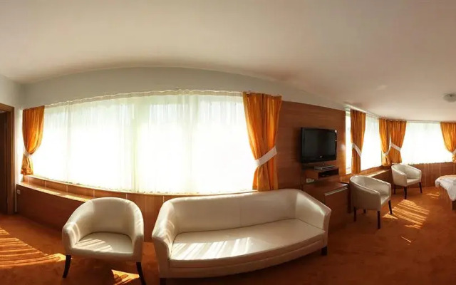 Omega Luxx Hotel - Boutique class