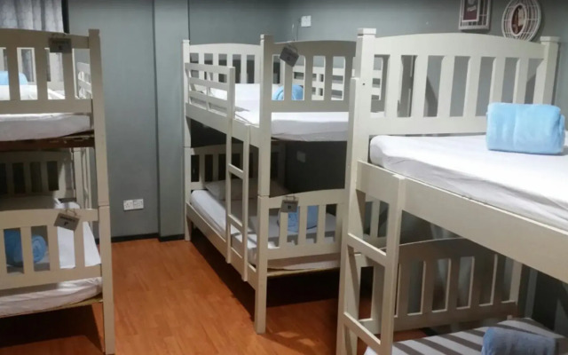 B & B @ 21
