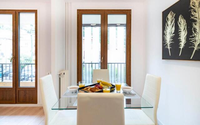 Menton Cosy 2 pièces rénové avec Parking
