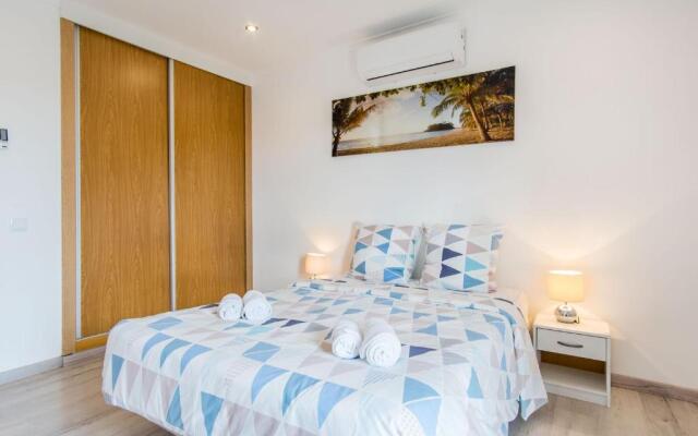 Appartement Chaleureux et Lumineux Proche Mer L003