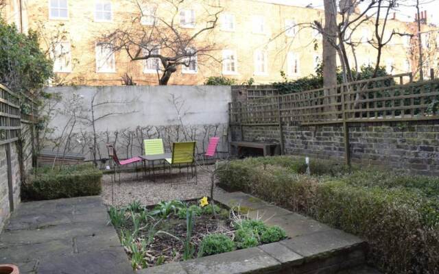 2 Bedroom House In The Heart Of Angel