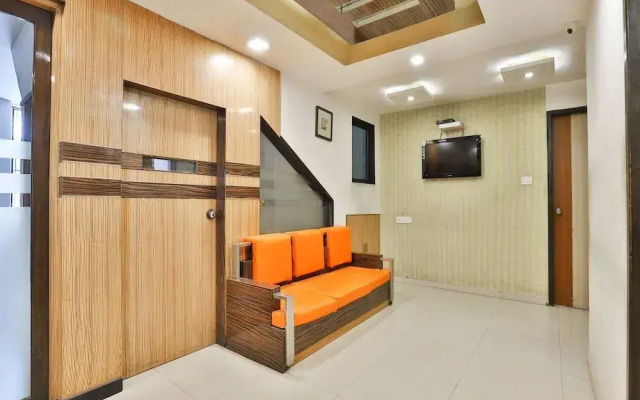 OYO 13398 Hotel Relish