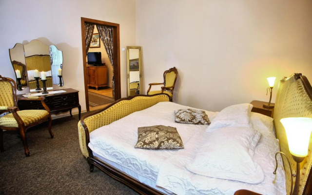 Hotel Przy Oślej Bramie - Zamek Książ