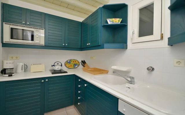 Mykonian Dianthus Villa