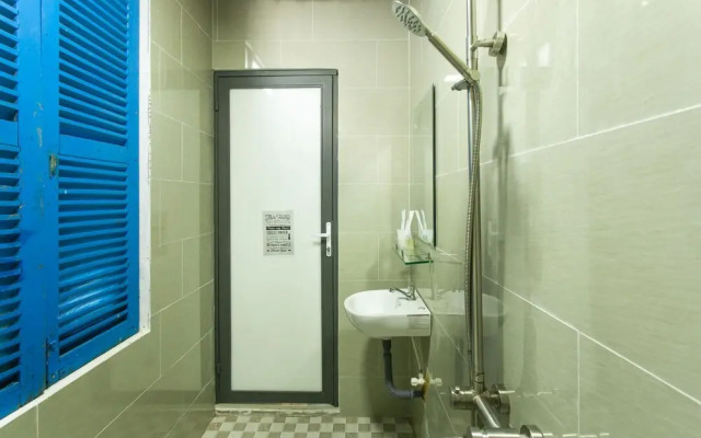 SPOT ON 729 The '90s Hostel