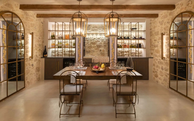 Inotropes Boutique Suites