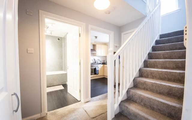 Tranquil 2Bed/2Bath Duplex Falkirk