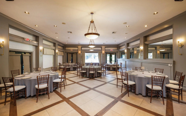 Inn Marin and Suites, an Ascend Collection Hotel