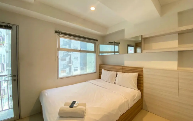 Artsy Private Studio Room At Grand Asia Afrika Bandung Apartment – Guest Rooms – Bandung