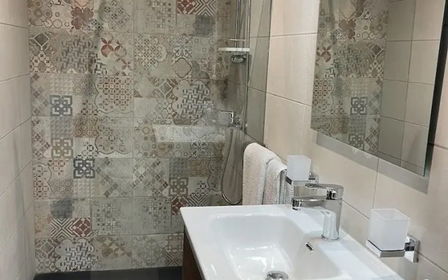 Spinola Bay 3-double Bed Near Beach Prime Location