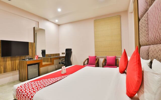 OYO 13420 Hotel Adendip Inn