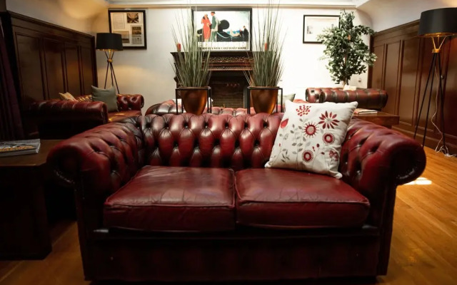The Woodside Hotel, Aberdour. Exclusive Use