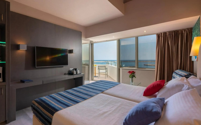 Kyma Suites Beach Hotel