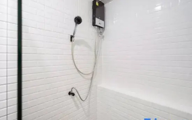 RB2 Chatuchak, Netflix, SpeedNet, Bts,mrt, 12Pax