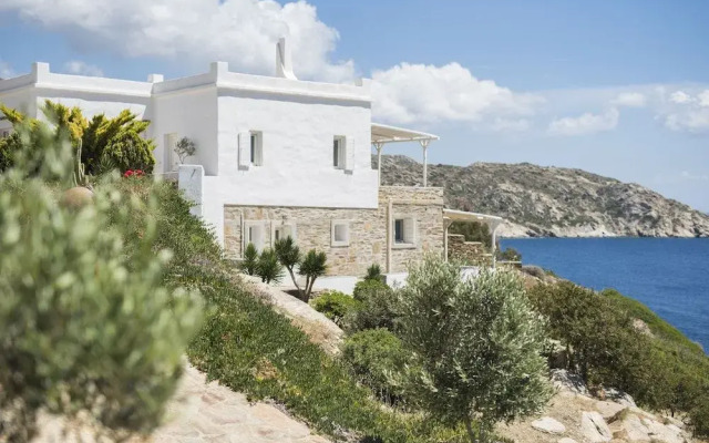Athina Ios Villa
