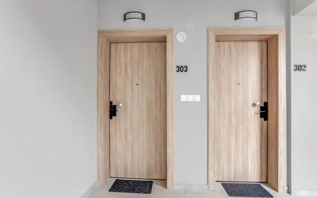Sanders Old Port - Adorable 1-bdr. Apt. w/ Balcony
