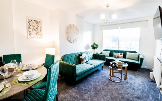 Lovely 3 Bedroom Maisonette