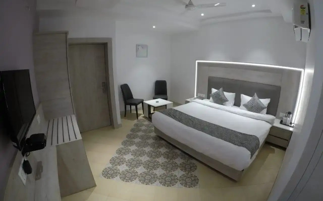Hotel Pride By Samrat