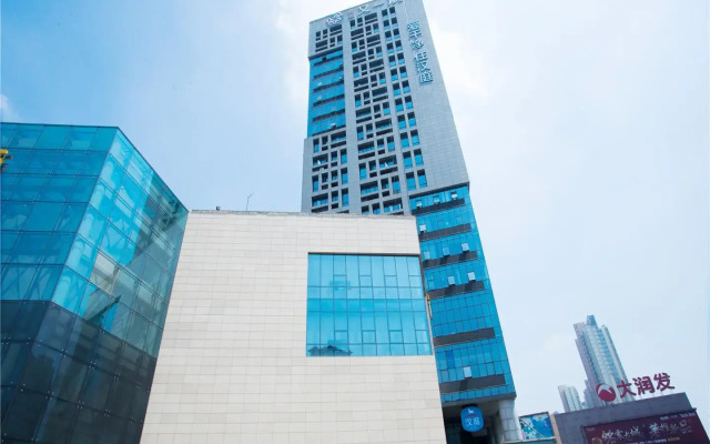 Hanting Hotel Changzhong Changhong Road Metro Station