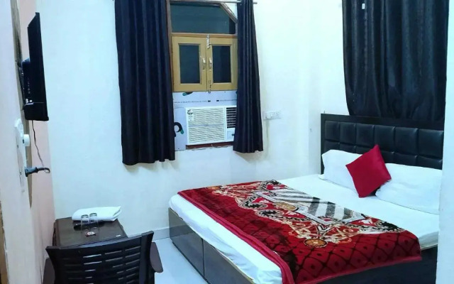 Oyo 807606 Hotal Ar Palace