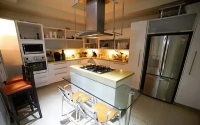 Summun Suite