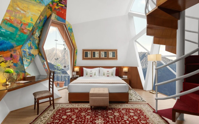 Tree of Life Eila Art Hotel