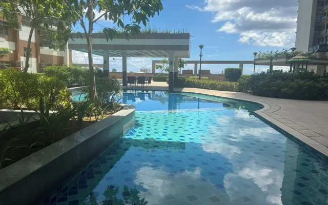 Manila Bay View - 1BR with balcony