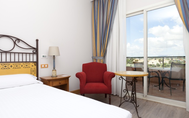 Отель Alicante Golf