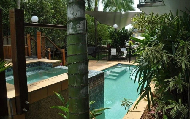 Heritage Cairns