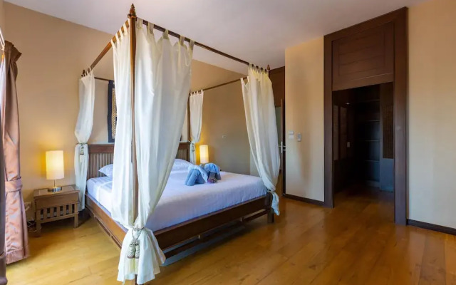 5 Bedroom Pool Villa Close To Town H5