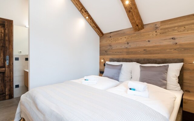 Luxurious Chalet in Katschberghöhe With Balcony